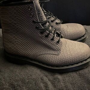 Dr Martens 1460 Gray Python Suede Boots Size 9 Women Like New RARE / Vintage